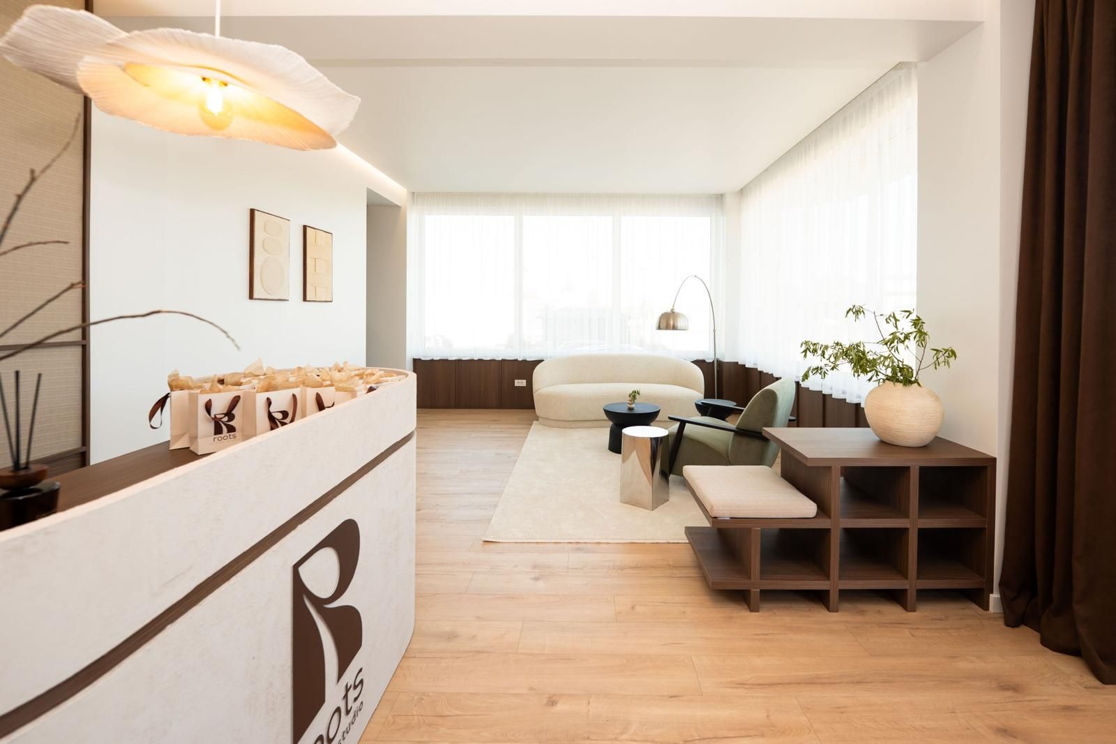 Interiorul studioului Roots Pilates